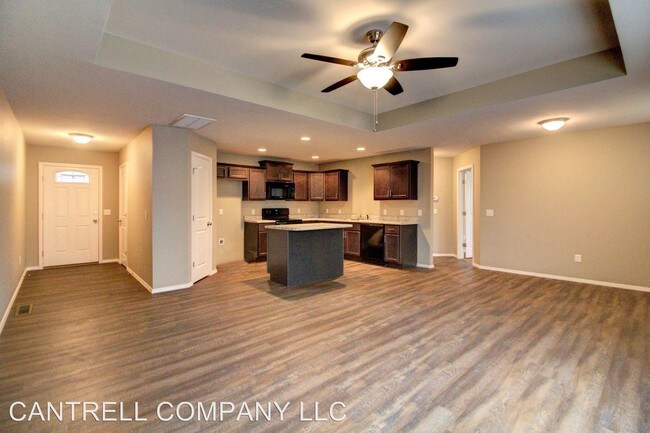 Foto del edificio - 3 br, 2 bath House - 348 W Grace