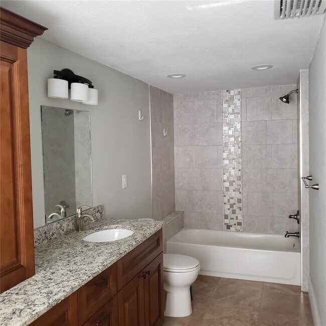 Foto del edificio - 6014 Southern Comfort Blvd