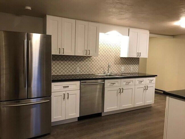 Foto del edificio - 2528 N Regal St