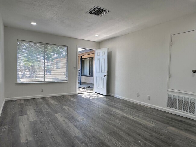 Building Photo - 241RI