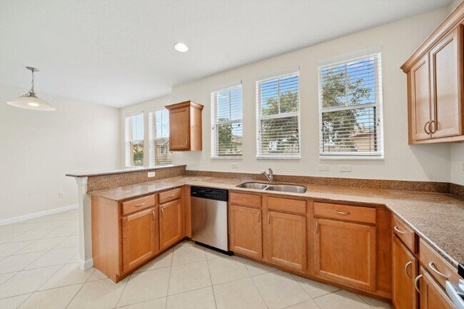 Building Photo - 810 Marina Del Ray Ln
