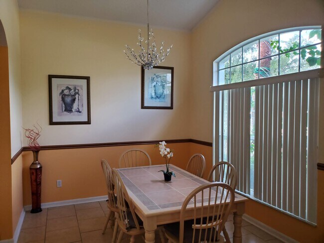 Building Photo - 501 Castlemain Cir