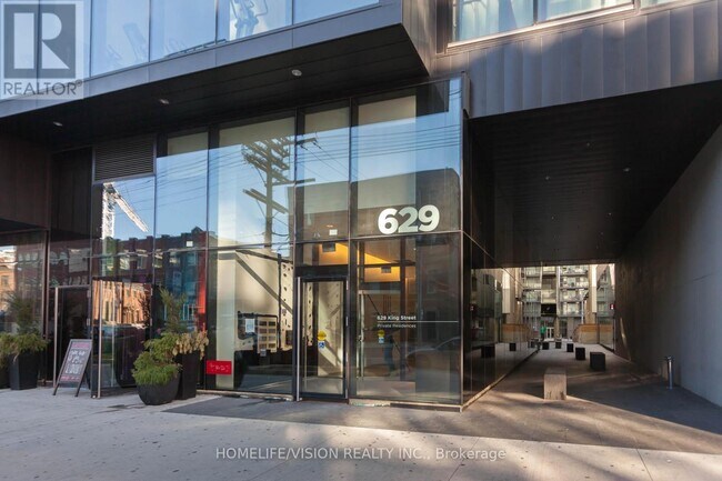 Photo du bâtiment - 625-629-629 King St W