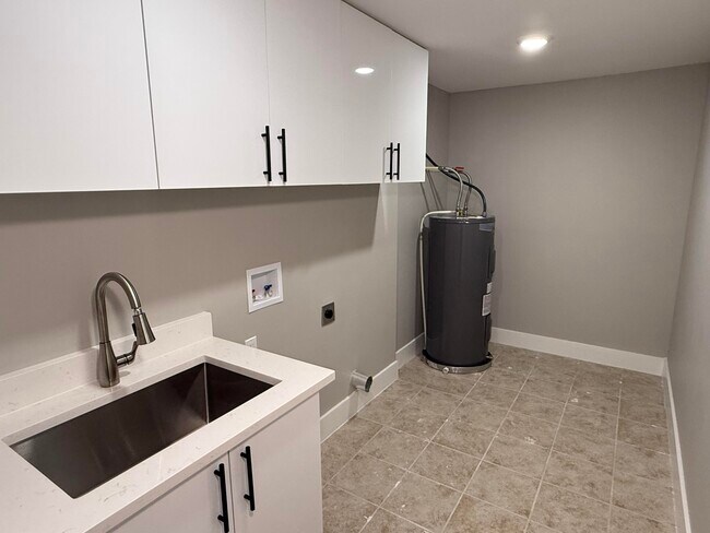 Foto del edificio - 507 SW N Riverpoint Dr