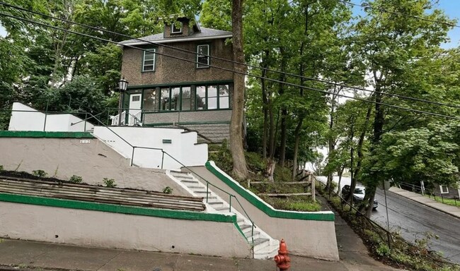 Foto del edificio - 412 S Beech St