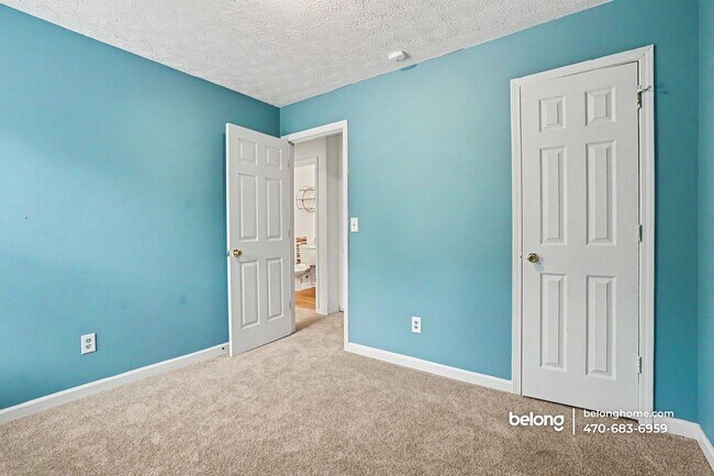 Building Photo - 5599 Windfall Ln