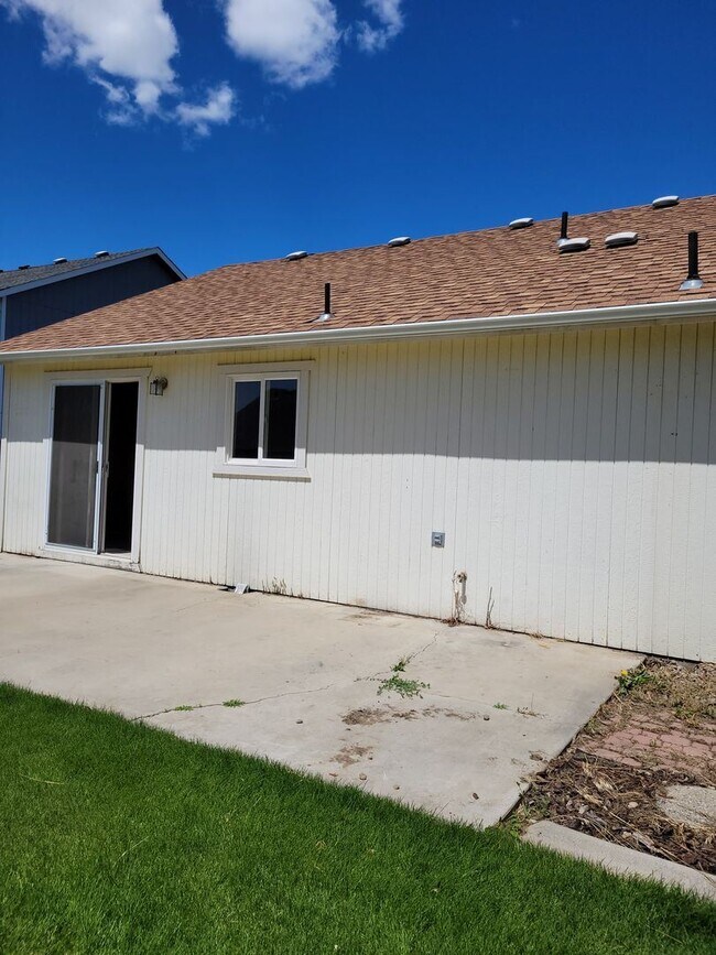 Building Photo - 3 br, 2 bath House - 1613 Pirate Lane NE
