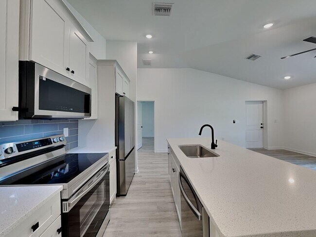 Foto del edificio - 3109 8th St W