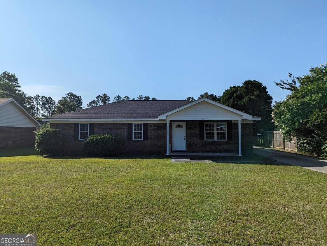 Primary Photo - 38 Walnut Way