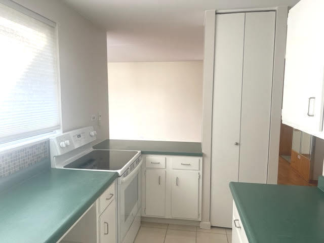 Building Photo - 338 W Miner St