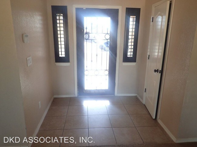 Building Photo - 14325 Desert Cactus Dr