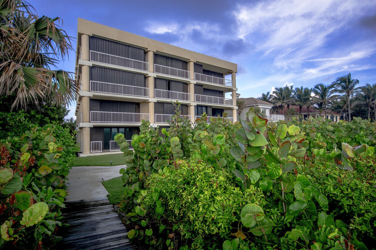 290 CelestialWay 2 Juno Beach Fl 33408 - 290  CelestialWay 2 Juno Beach Fl 33408