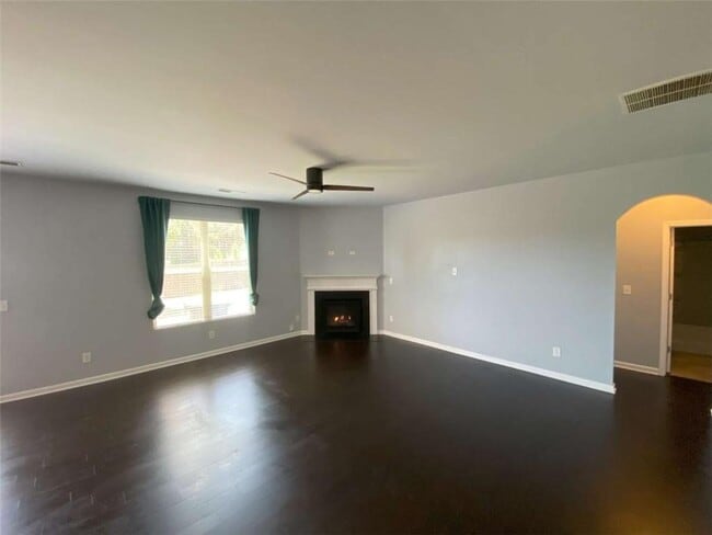 Building Photo - 5224 Cantbury Way
