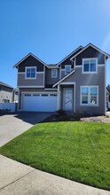 Building Photo - 15615 View Dr Ct SE
