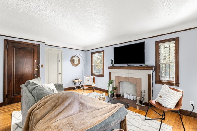 Building Photo - 522 W Hudson Ave