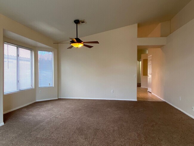 Foto del edificio - 4 Bed, 2 Bath Chandler House for Rent