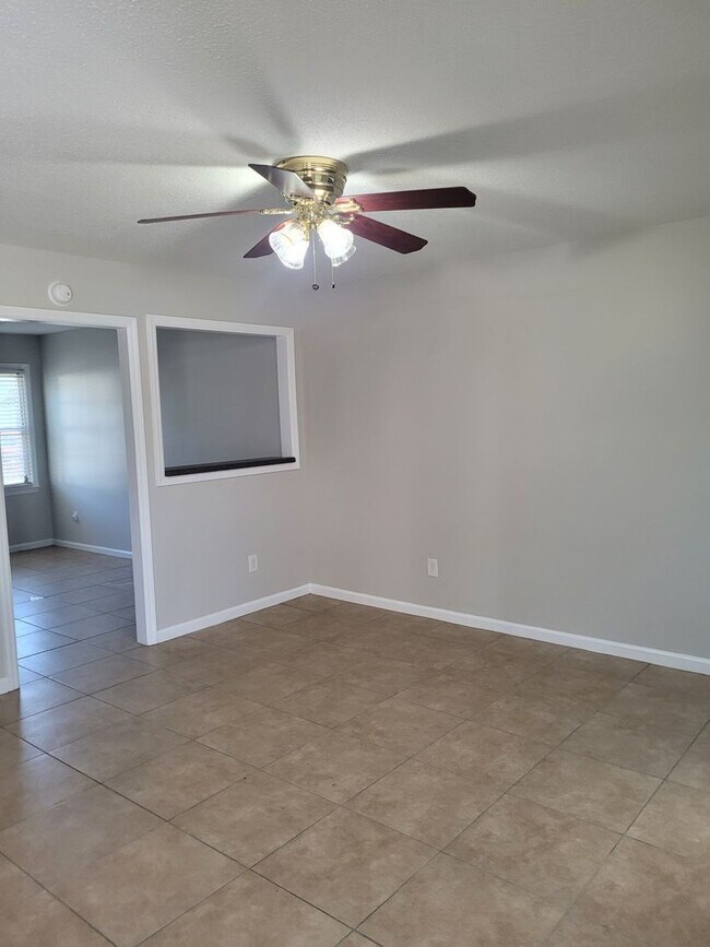 Building Photo - Haymont Area -2 Bedroom Town home for rent!