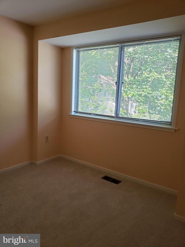 Building Photo - 14411 Pebble Hill Ln