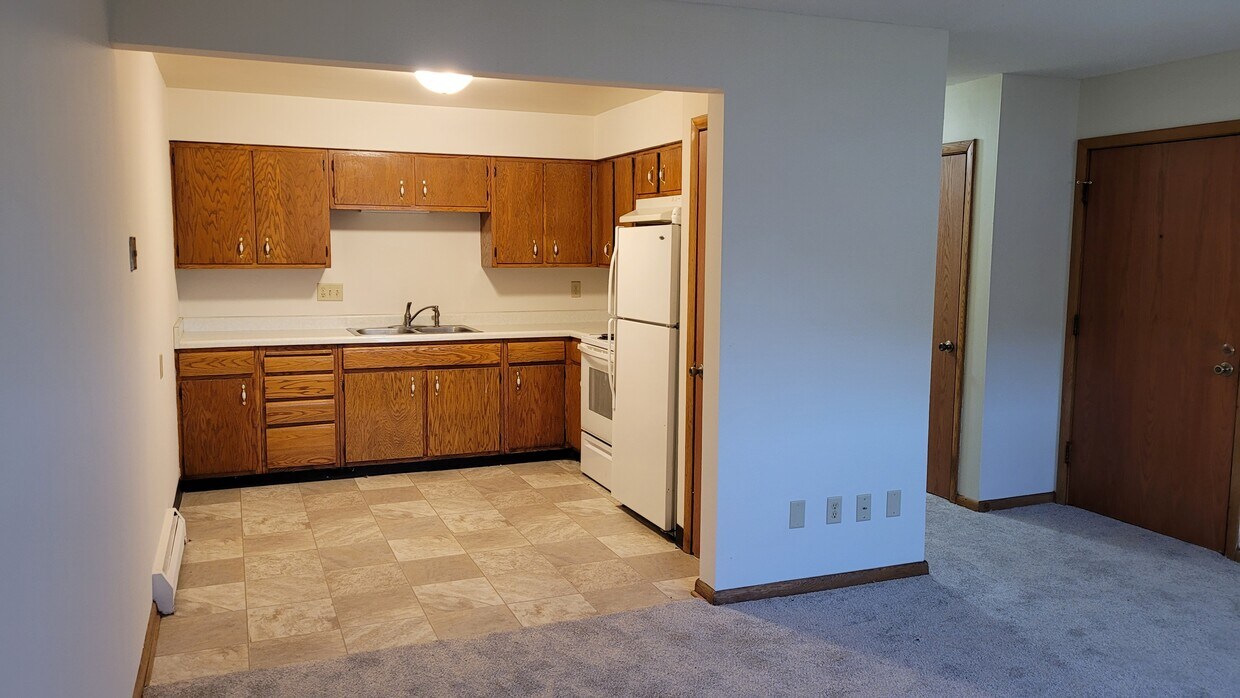 Primary Photo - 1533 10th St SE