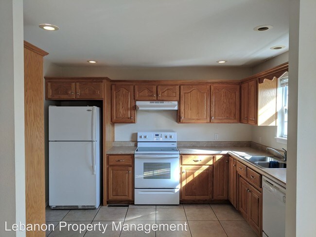Building Photo - 3 br, 2 bath House - 1214 Pine