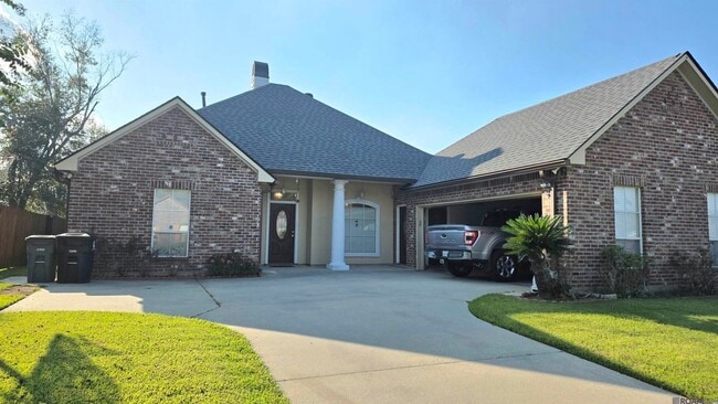 Building Photo - 282 Allan Dr