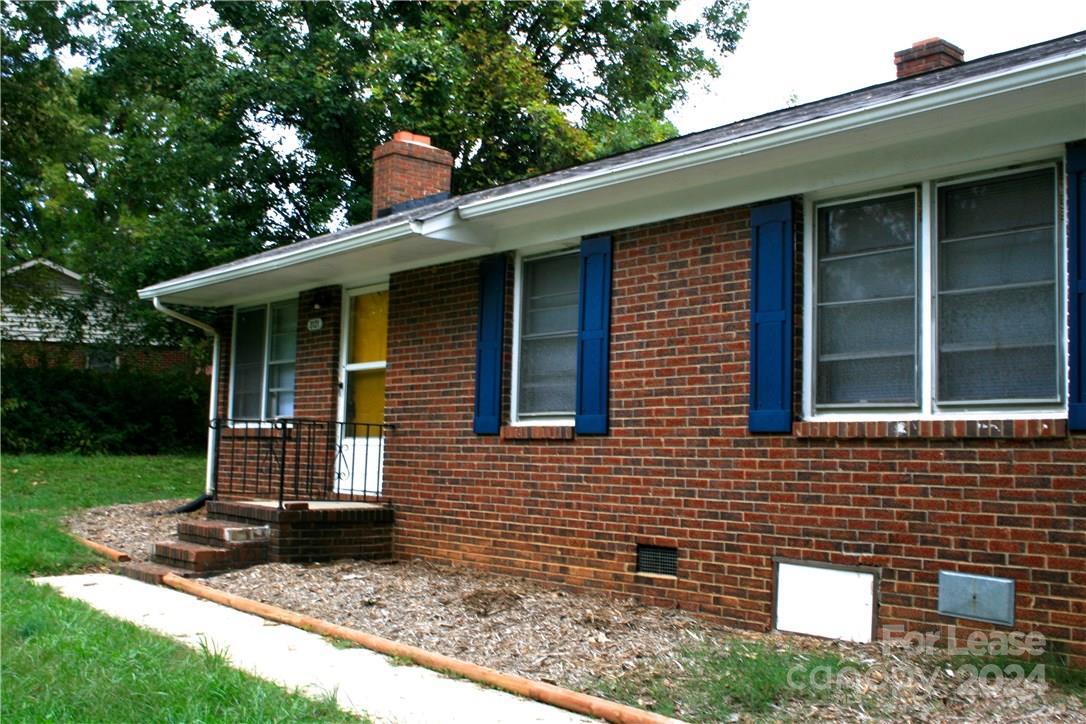 3121 Iredell Dr, Charlotte, NC 28269 House Rental in Charlotte, NC