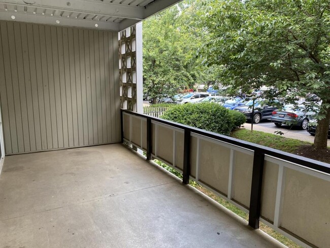 Building Photo - 7529 Spring lake drive Apt # C2