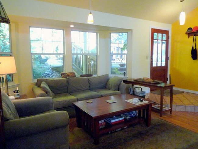 Foto del edificio - 14959 Drake Rd