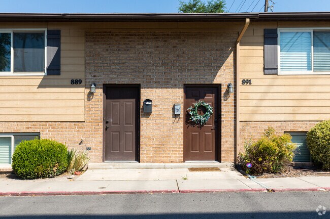 Building Photo - Bristle Pines Apartments