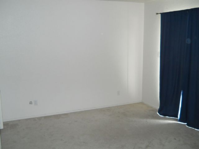 Building Photo - 805 Tully Rd