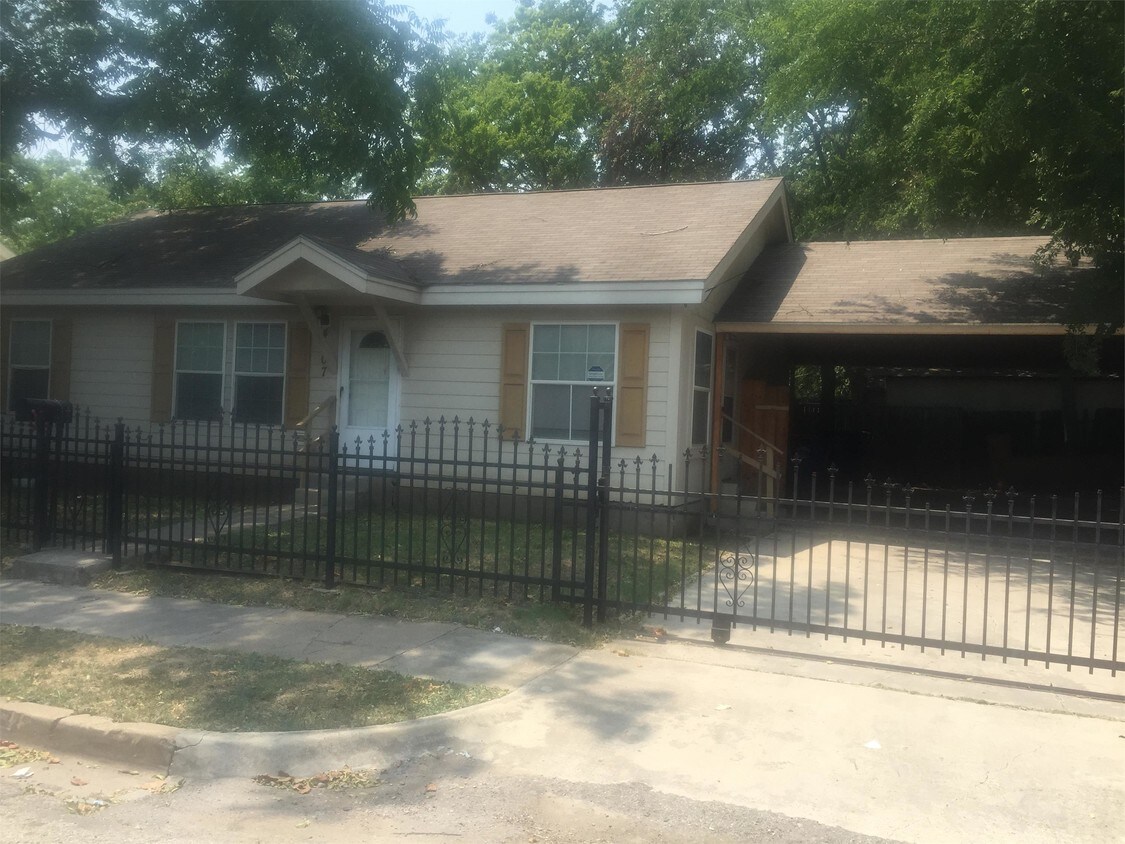 4507 Monarch St, Dallas, TX 75204 House Rental in Dallas, TX