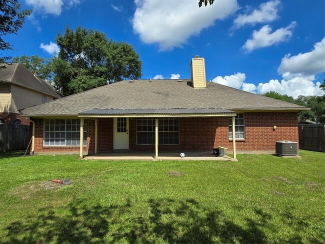 Building Photo - 14030 Torrey Village Dr