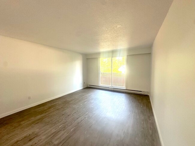 Building Photo - 308-776 Vaughan Street - Quesnel, BC, Canada