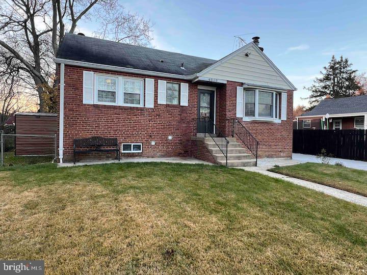 Primary Photo - 4903 N Barnaby Ln