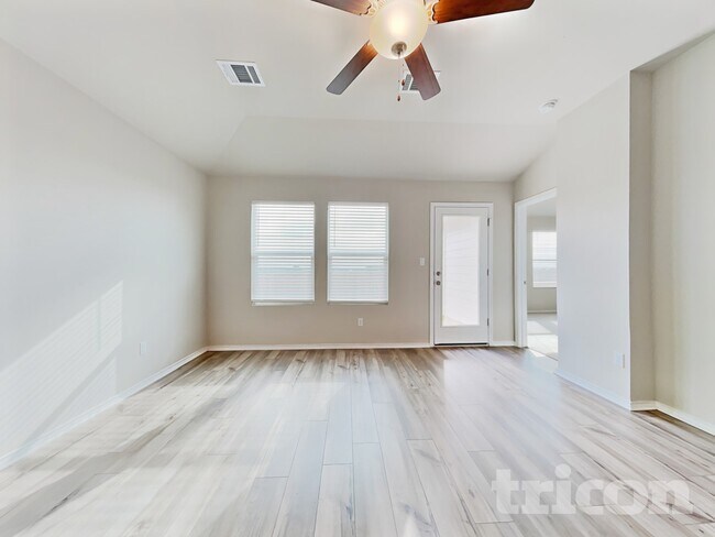 Building Photo - 5217 Sidesaddle Dr