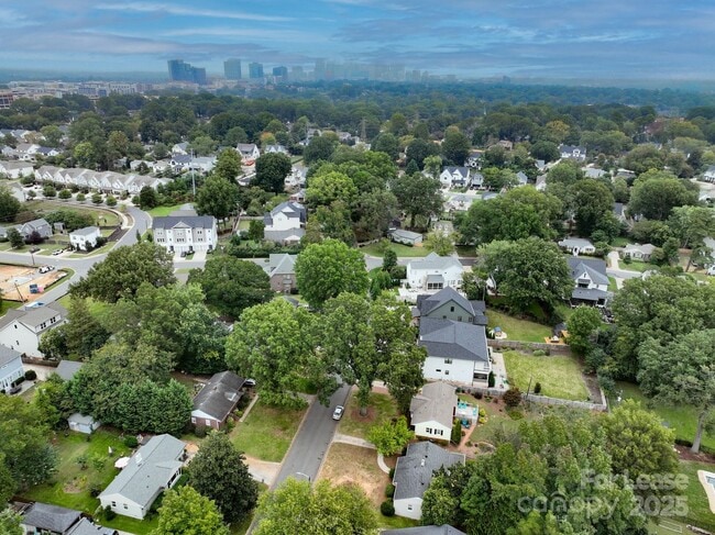 Building Photo - 3227 Mayfield Ave