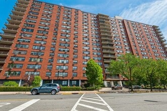 Building Photo - 500 Central Ave