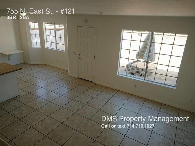 Building Photo - 755 N East St