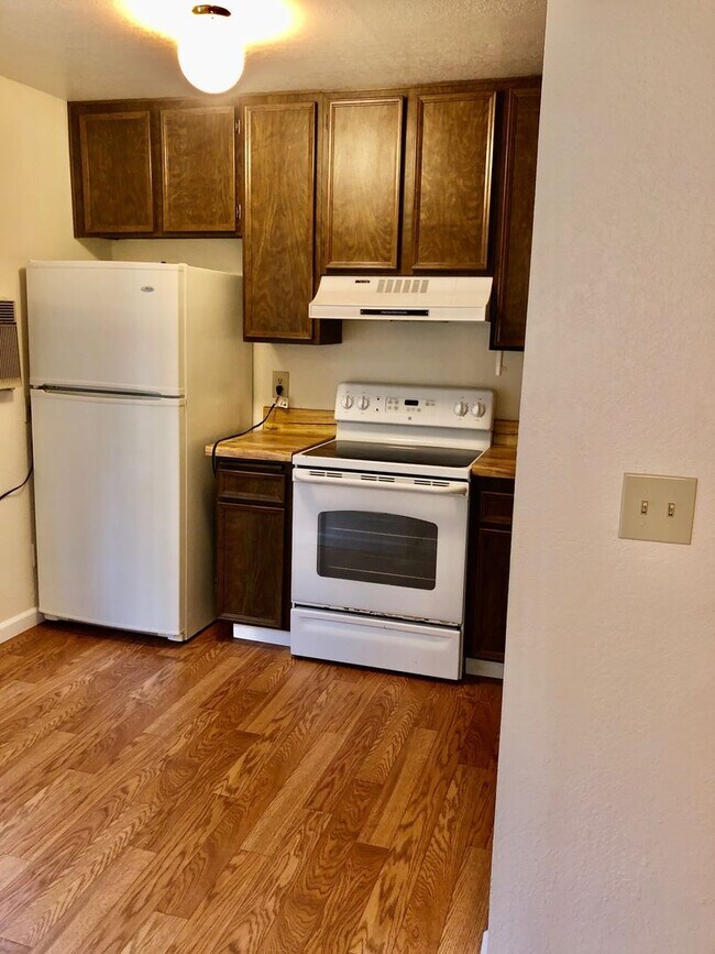 Building Photo - La Mesa Parkway Point 1 Bedroom 1 Bath