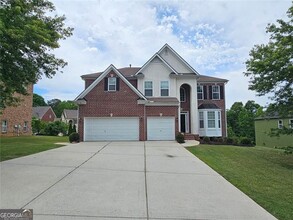 Building Photo - 3755 Long Lake Dr