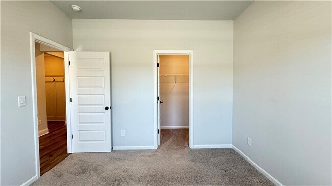 Building Photo - 2920 Westgate Park Dr