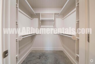 Building Photo - 9 John Ross Dr