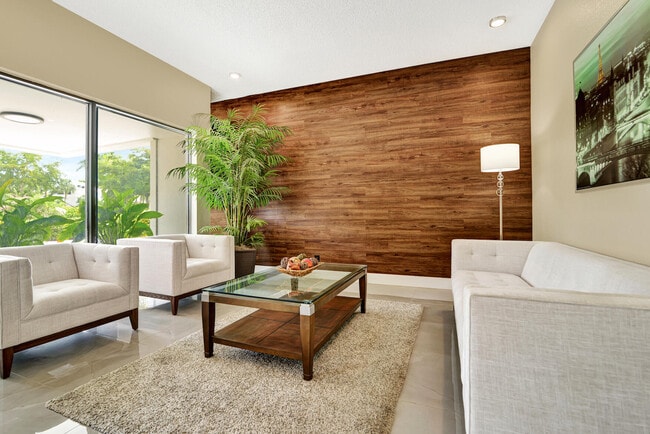 Building Photo - 6815 Willow Wood Dr