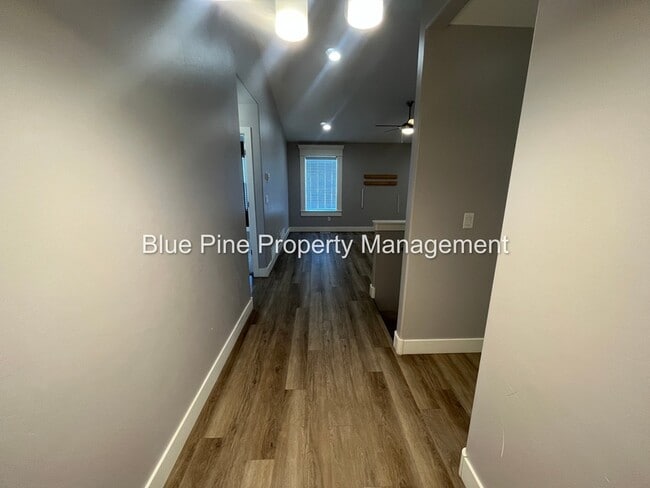 Foto del edificio - 3534 Apolena Ave