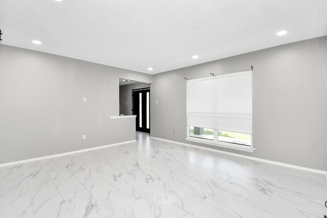 Foto del edificio - 20423 Blue Juniper Dr