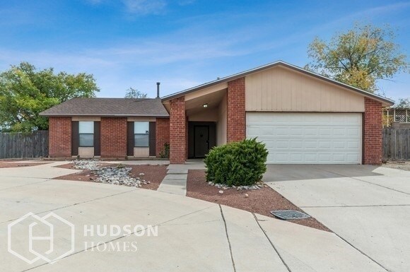 Primary Photo - NOW AVAILABLE! 505 Longwood Loop Ne, Rio R...
