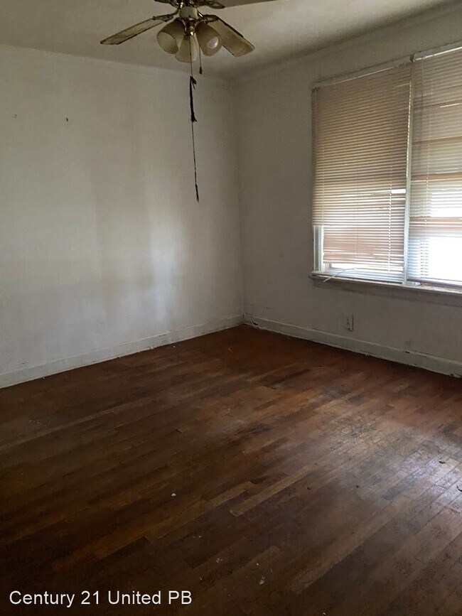 Building Photo - 2 br, 1 bath House - 910 W. 15th Ave
