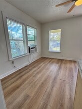 Building Photo - 521 Rosamond St