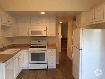 Primary Photo - 1130 Punta Gorda St