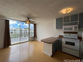 Building Photo - 2845 Waialae Ave